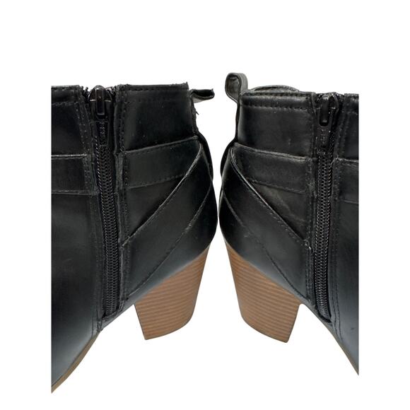 Time and Tru Women's Black Heeled Bootie - Size: 7 - Picture 10 of 10